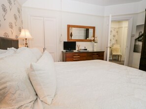 1 bedroom, individually decorated, individually furnished, free WiFi - The Bolt Hole (Kendal)
