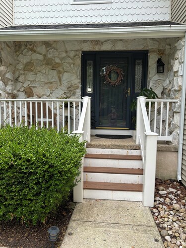 Spacious 5-bedroom home with state of the art kitchen in charming Cape May