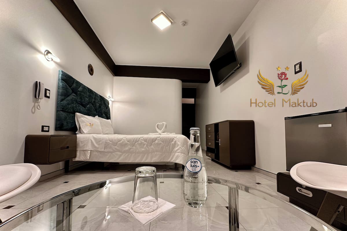 Family Room, City View