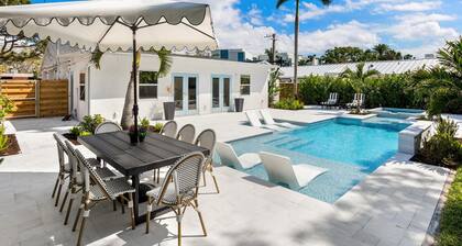 Southside Bungalow with Pool, Spa & Putting Green