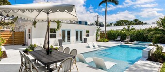 Southside Bungalow with Pool, Spa & Putting Green