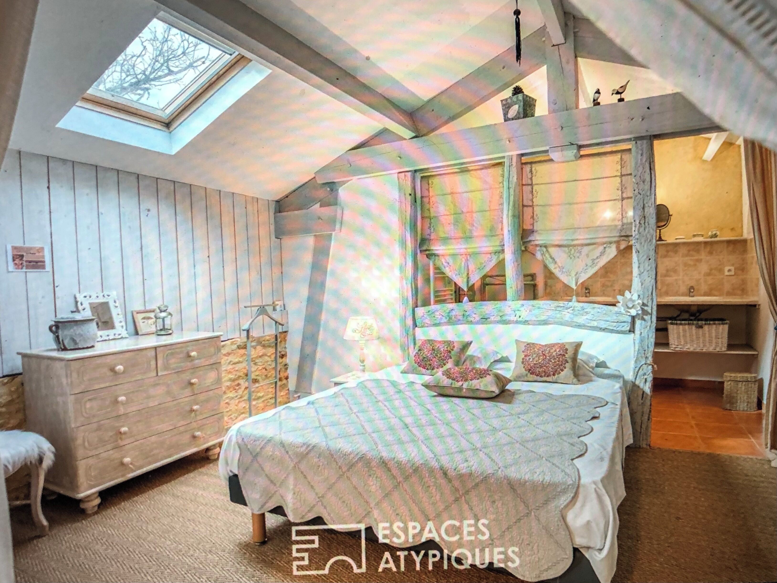 1 chambre, fer et planche à repasser, draps fournis