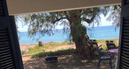 Family-sized vacation house on Zaga beach in Koroni, Messinia. Pet friendly!