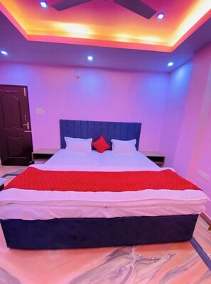 2 habitaciones, tabla de planchar con plancha, wifi y ropa de cama