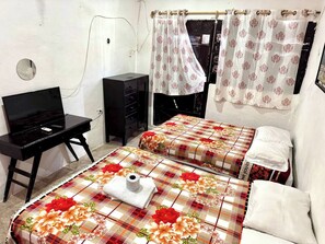 1 bedroom, WiFi, bed sheets