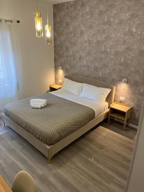 Chambre Deluxe Double ou avec lits jumeaux | Bureau, rideaux occultants, chambres insonorisées