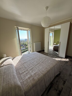 2 Schlafzimmer, Bügeleisen/Bügelbrett, WLAN, Bettwäsche