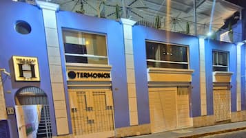 Fachada de la propiedad