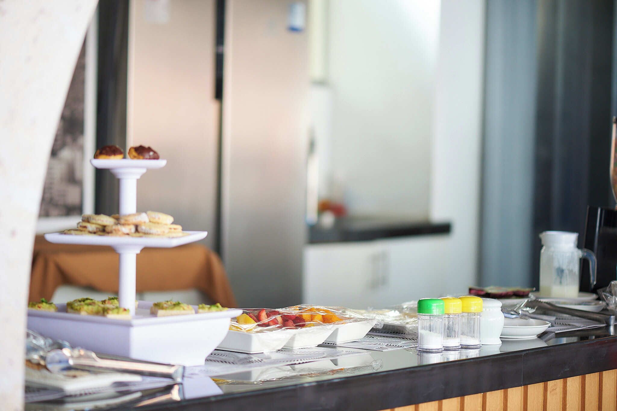 Dagelijks continentaal ontbijt (PEN 10 per persoon)