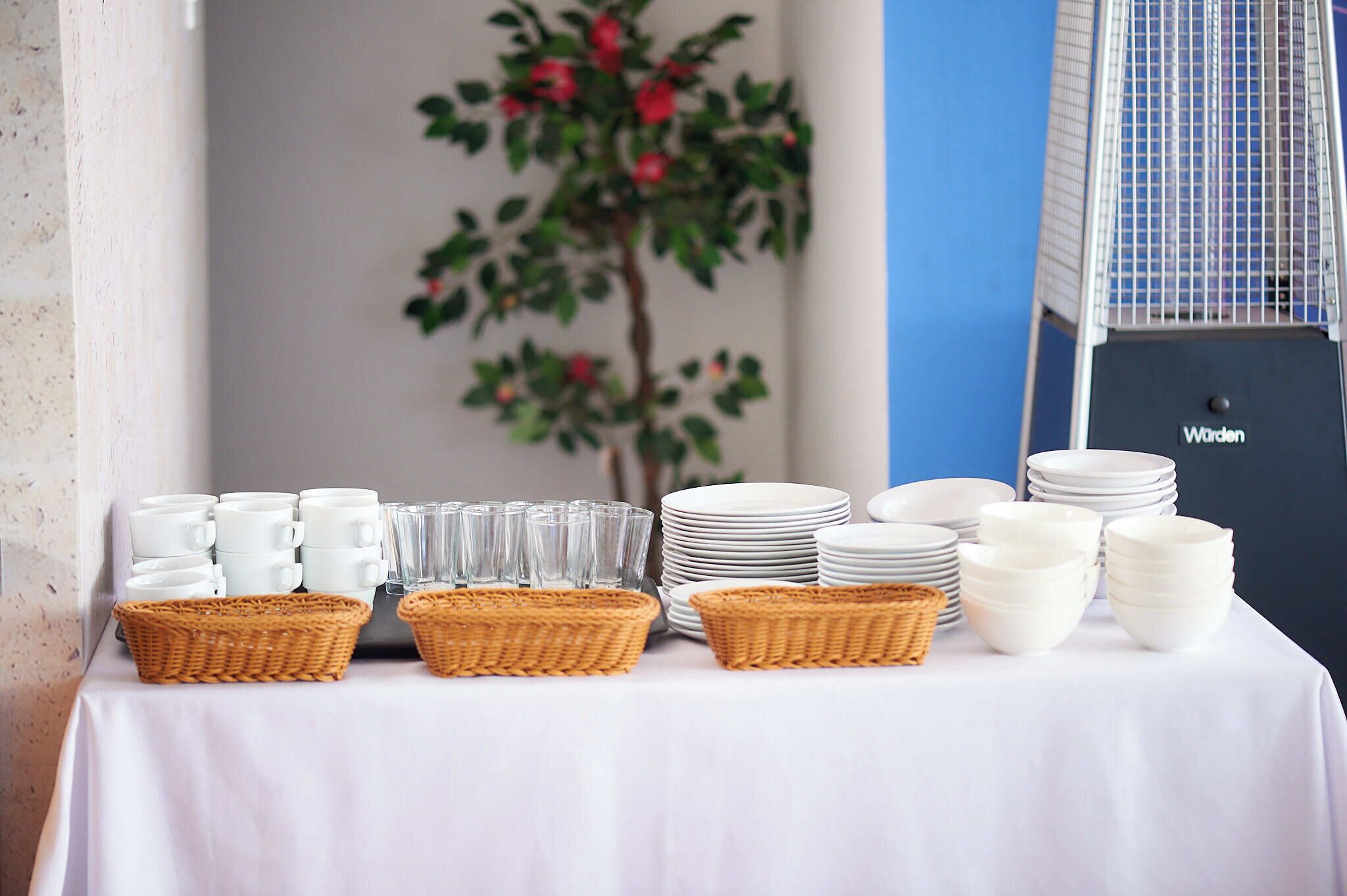 Desayuno continental diario (PEN 10 por persona)