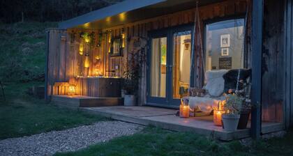 Luxury, Dog Friendly Spa Cabin