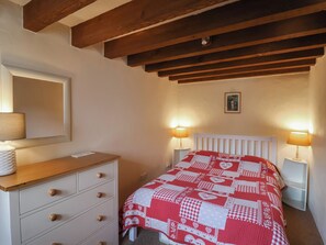 3 Schlafzimmer, individuell dekoriert, individuell eingerichtet