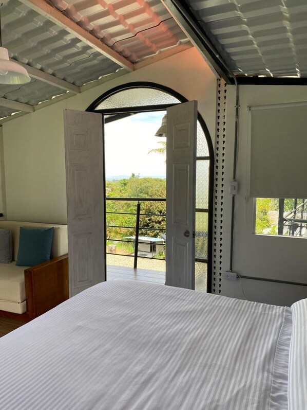 2 عدّة غرف نوم وواي فاي وملاءات أسرّة