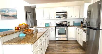 The Pink House - beautiful beach stay!