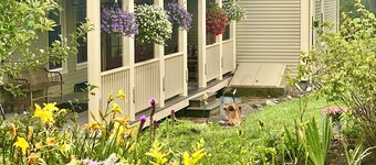 The Captain's Home: Art and History on the Coast of Maine