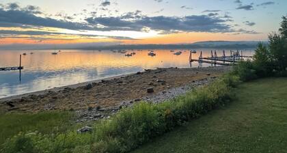 The Captain's Home: Art and History on the Coast of Maine