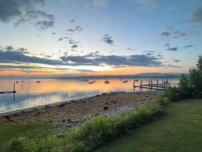 The Captain's Home: Art and History on the Coast of Maine
