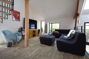 TV, fireplace, DVD player - Le Loft Nantais - Superbe Loft de 300m² (Nantes)