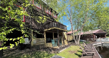 Parquet House - A charming 8 Bedroom waterfront property ~ in the heart of Inlet