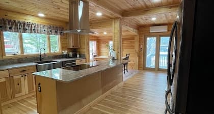 Parquet House - A charming 8 Bedroom waterfront property ~ in the heart of Inlet