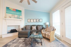 Téléviseur connecté, table de ping-pong