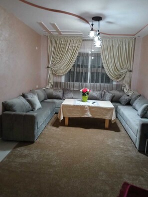 Living area - Super apartment ideal for the family 15.minutes from saidia les mont de zgzl (Berkane)