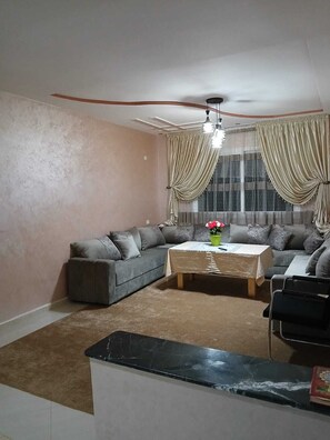 Living area - Super apartment ideal for the family 15.minutes from saidia les mont de zgzl (Berkane)