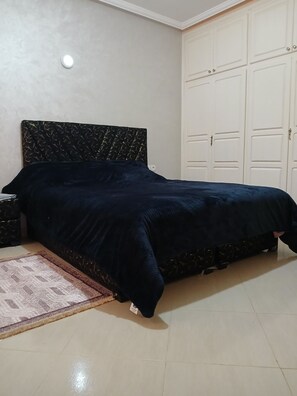 2 bedrooms, WiFi, bed sheets - Super apartment ideal for the family 15.minutes from saidia les mont de zgzl (Berkane)