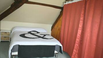 1 chambre, fer et planche Ă repasser, draps fournis