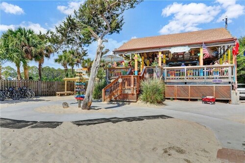 New listing! Completely remodeled Villa. Beachfront with view of main pool.