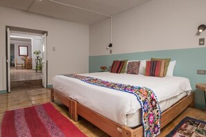 1 bedroom, bed sheets - 2 Bedroom Apartment with Kitchen and Wifi, Walk to Plaza de Armas (Cusco)