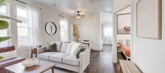 Cozy 2 Bedroom Downtown Milwaukee Apartment