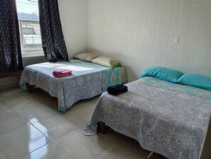 Phòng đôi tiện nghi đơn giản | Truy cập Internet không dây miễn phí, bộ trải giường 