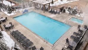 Piscina externa, piscina aquecida
