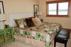 4 bedrooms, iron/ironing board, travel cot, free WiFi