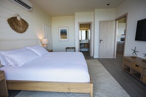 Luxury Apartment, Balcony, Ocean View - Arihini Deluxe Apartments (Roatan)