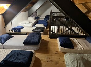 1 chambre, literie fournie
