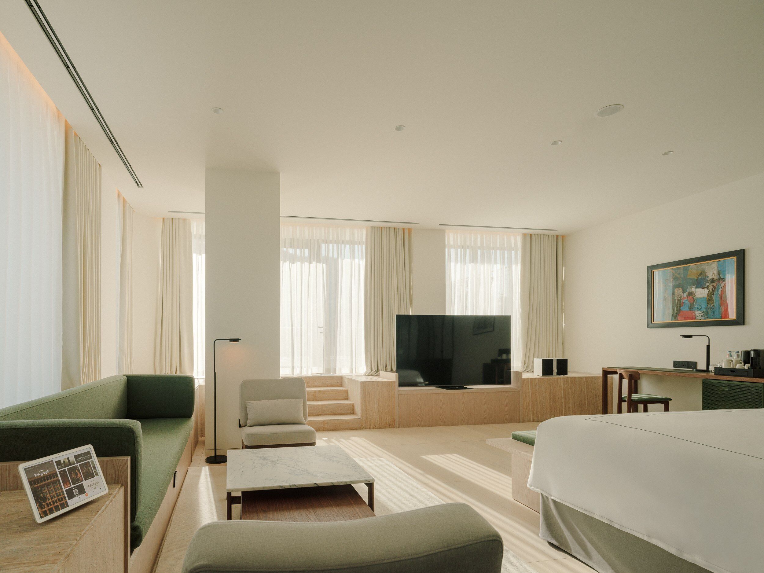 Suite Grand, terrazzo | Biancheria da letto di alta qualità, minibar, una cassaforte in camera