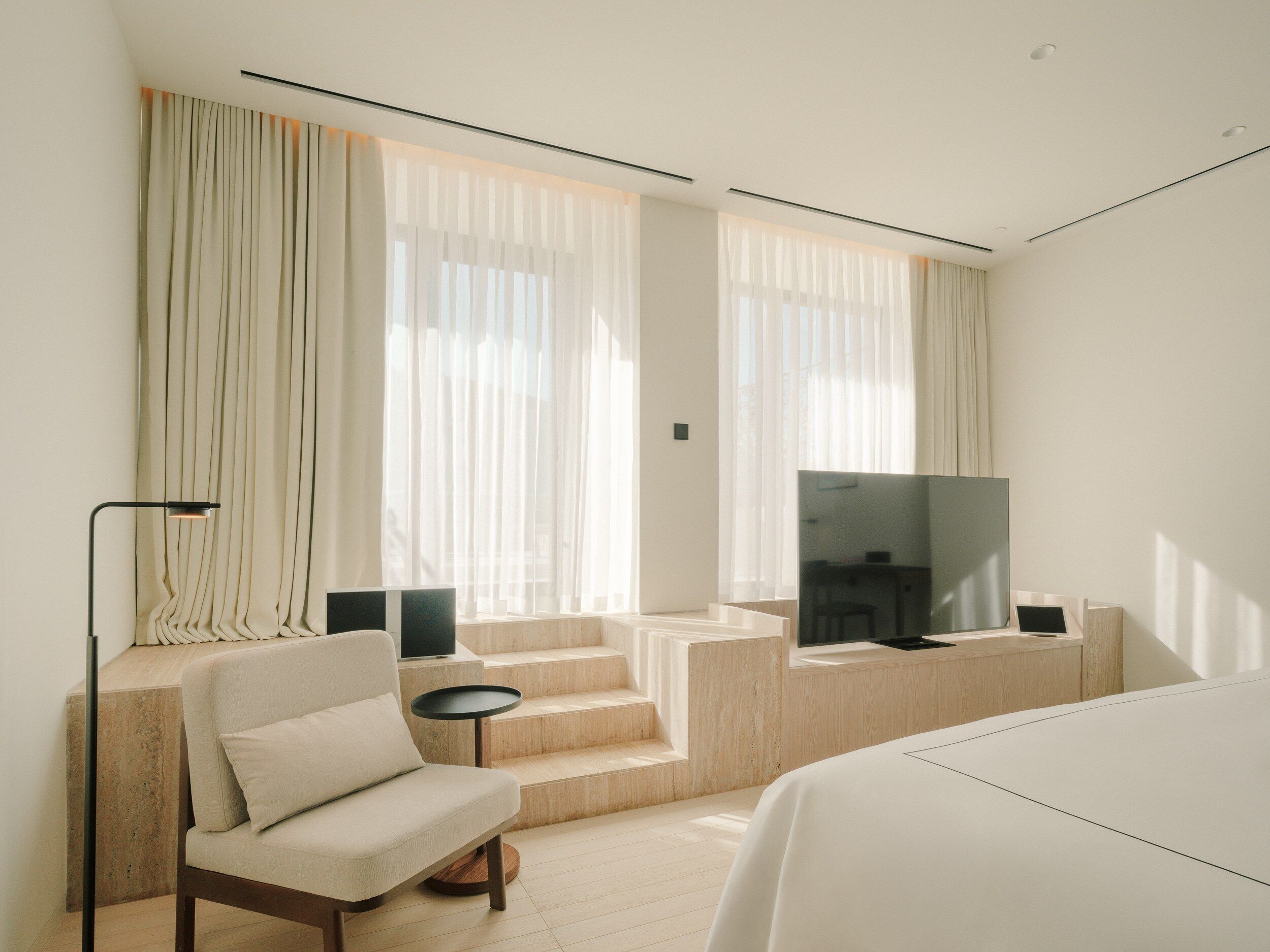 Camera Deluxe, terrazzo | Biancheria da letto di alta qualità, minibar, una cassaforte in camera