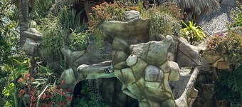 Muunek Hotel Boutique Art & Spa = มูนเนค โรงแรมบูทีค อาร์ต & สปา