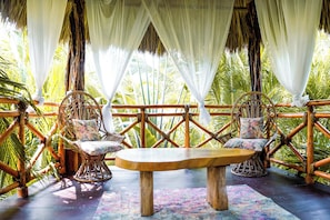 Superior-Zimmer, 1 King-Bett, Haustiere gestattet | Terrasse/Patio