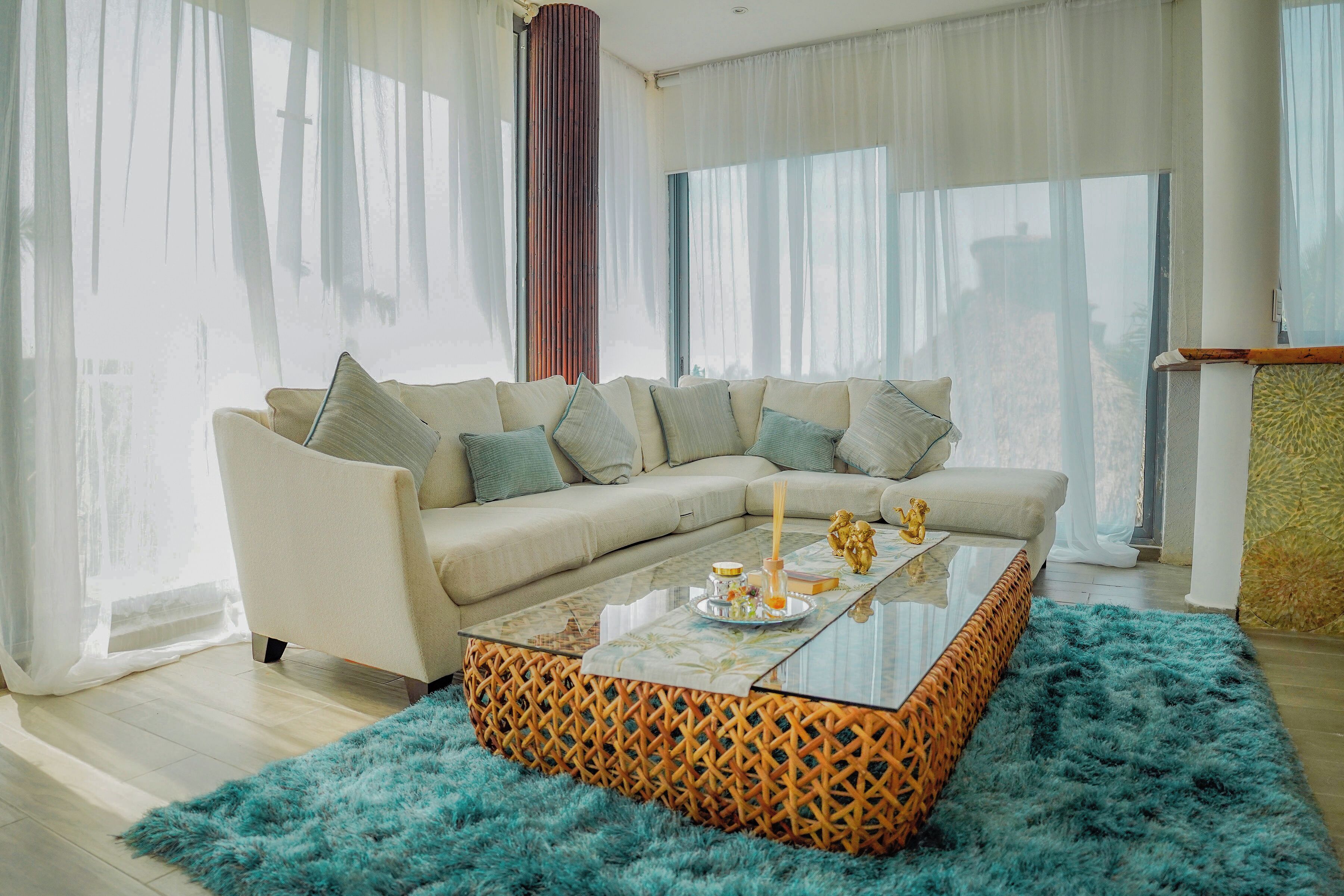 Smart TV 35 pulgadas con canales de televisión por cable, Netflix