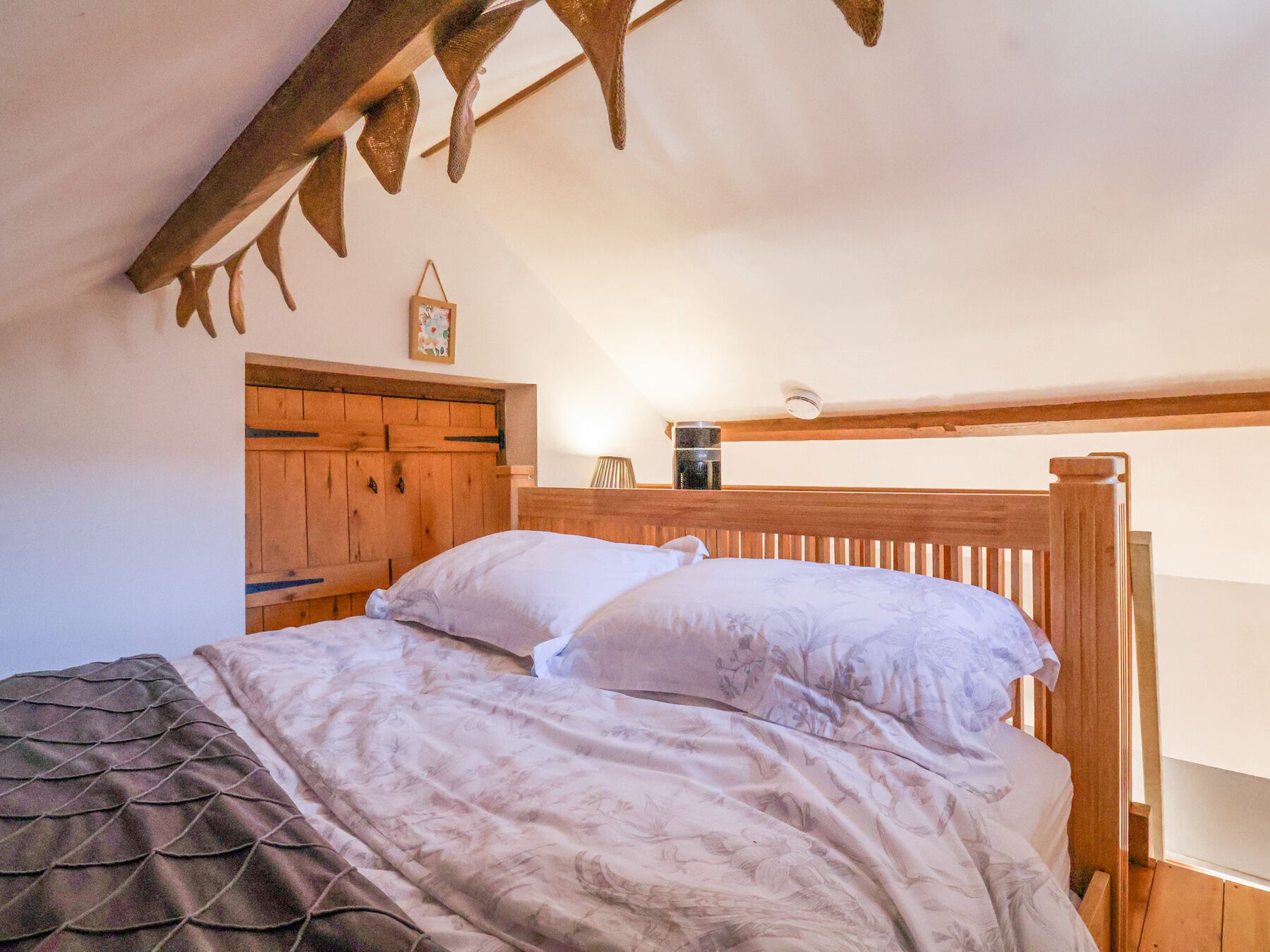 2 bedrooms, individually decorated, individually furnished, free WiFi