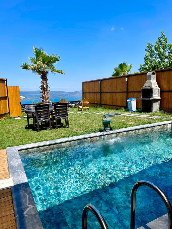 Outdoor pool, a heated pool