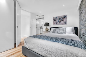 2 chambres, fer et planche à repasser, Wi-Fi, draps fournis