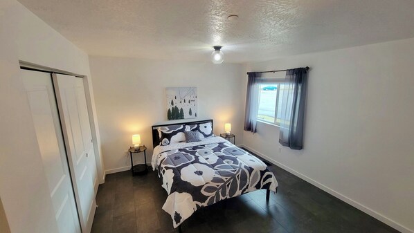 1 bedroom, WiFi, bed sheets