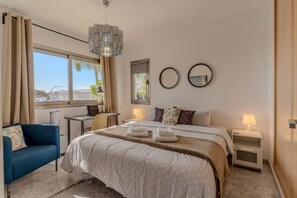 2 habitaciones, tabla de planchar con plancha y wifi gratis 