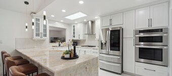 Waterfront Paradise - 2 Lake Views in Prime Location