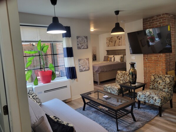 1 habitación, tabla de planchar con plancha, wifi y ropa de cama 