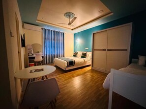 华丽四人房, 花园景观 | 办公桌、隔音、免费 WiFi